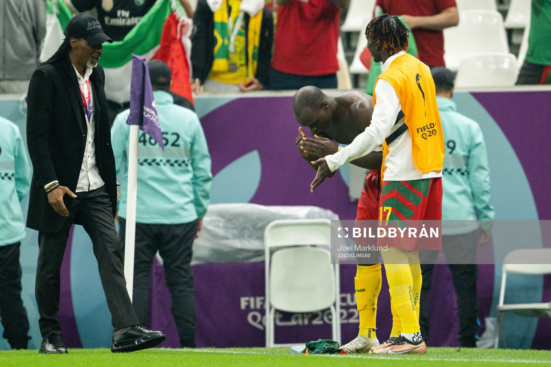 Head coach Rigobert Song, Vincent Aboubakar and Olivier
