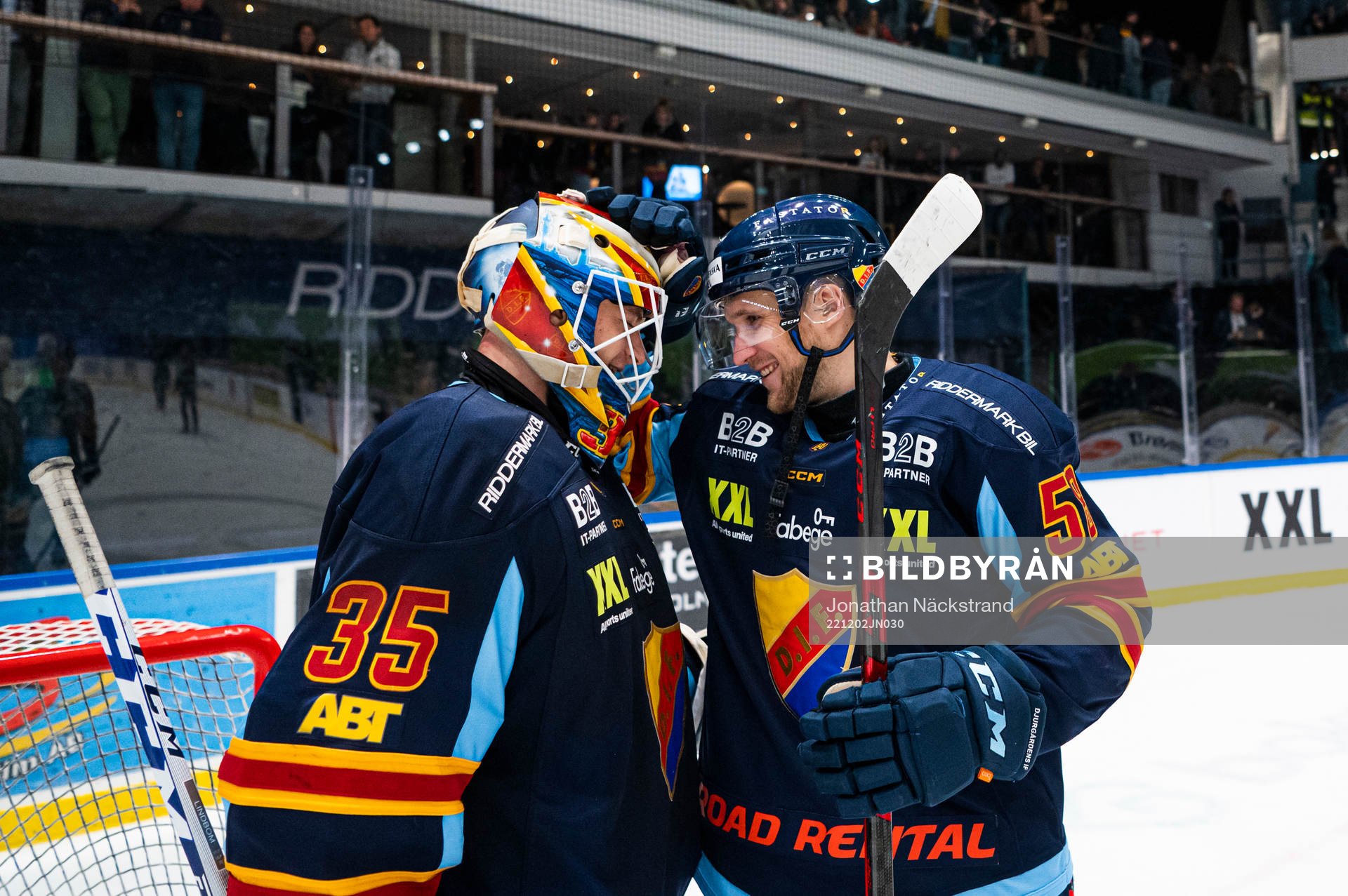 Djurgårdens målvakt Carl Lindbom och Fredrik Forsberg