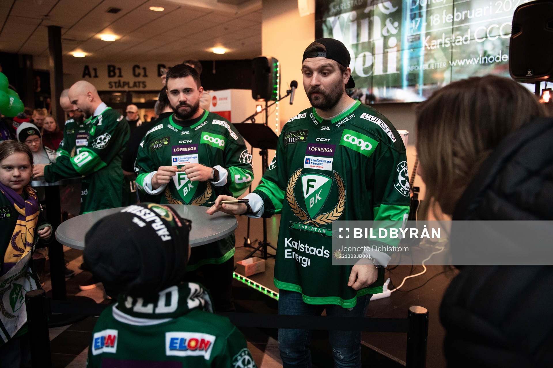 Färjestads Mikael Wikstrand och Jens Westin skriver