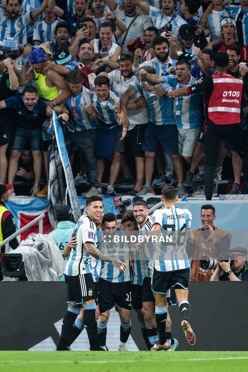 Julian Alvarez of Argentina celebrates with teammates