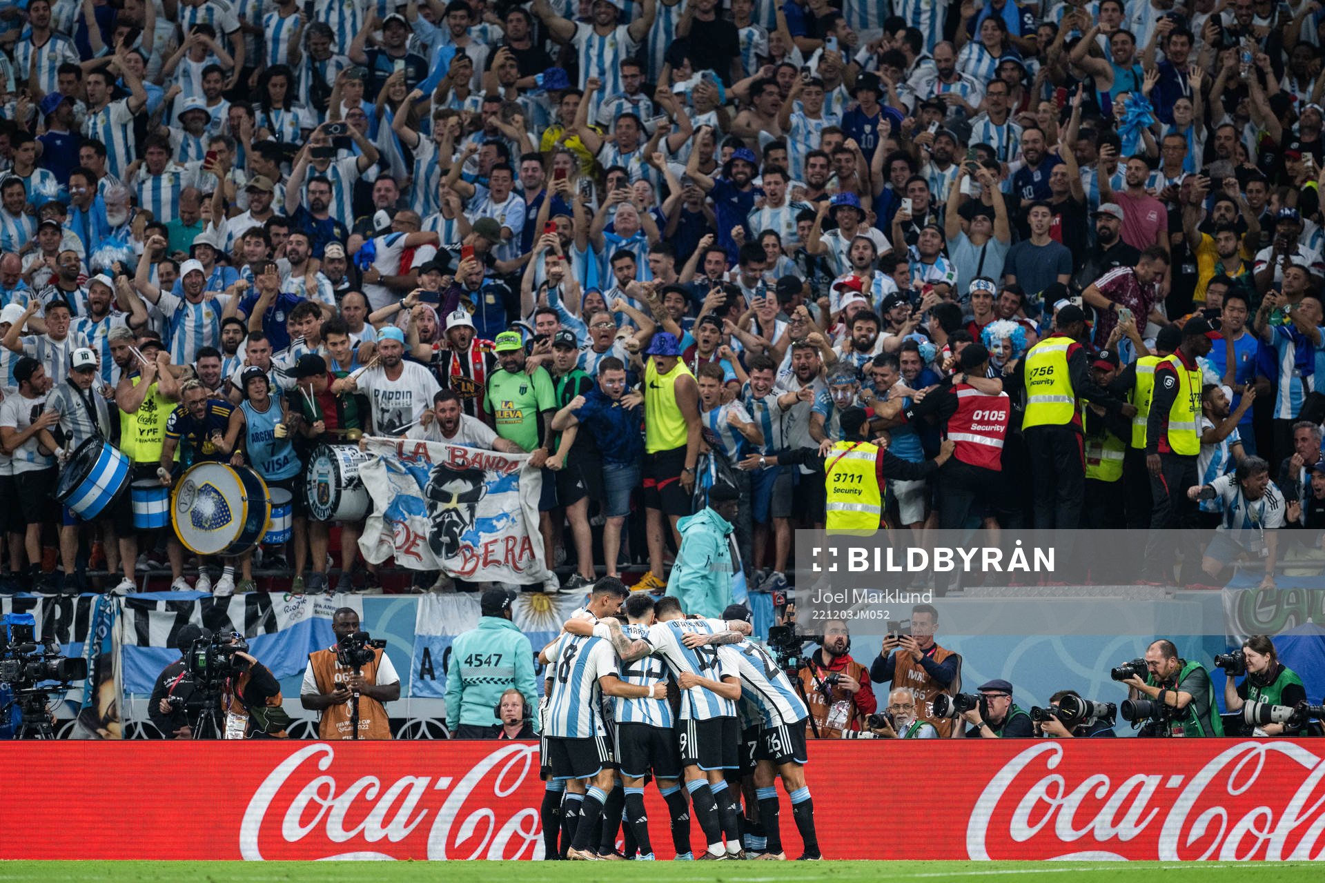Julian Alvarez of Argentina celebrates with team mates