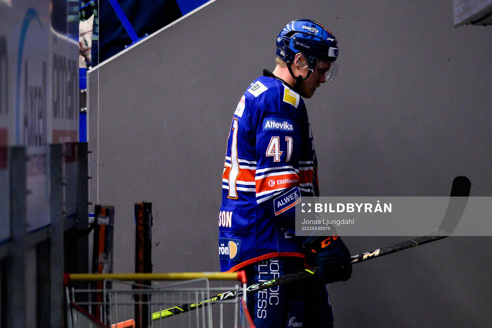 Växjös Ludvig Nilsson får matchstraff och lämnar isen