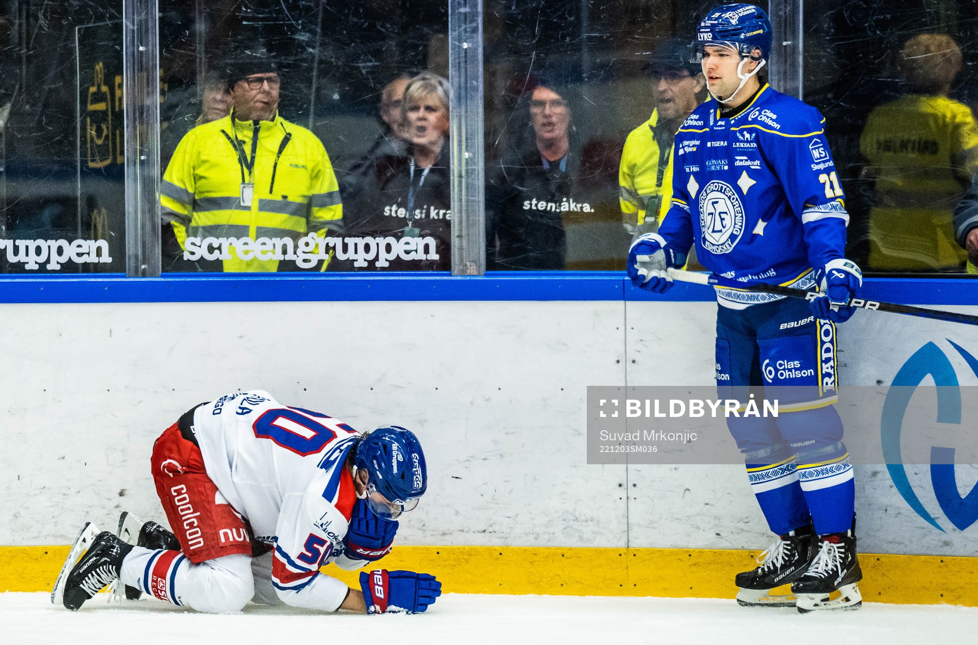 Oskarshamns Juuso Riikola har ont