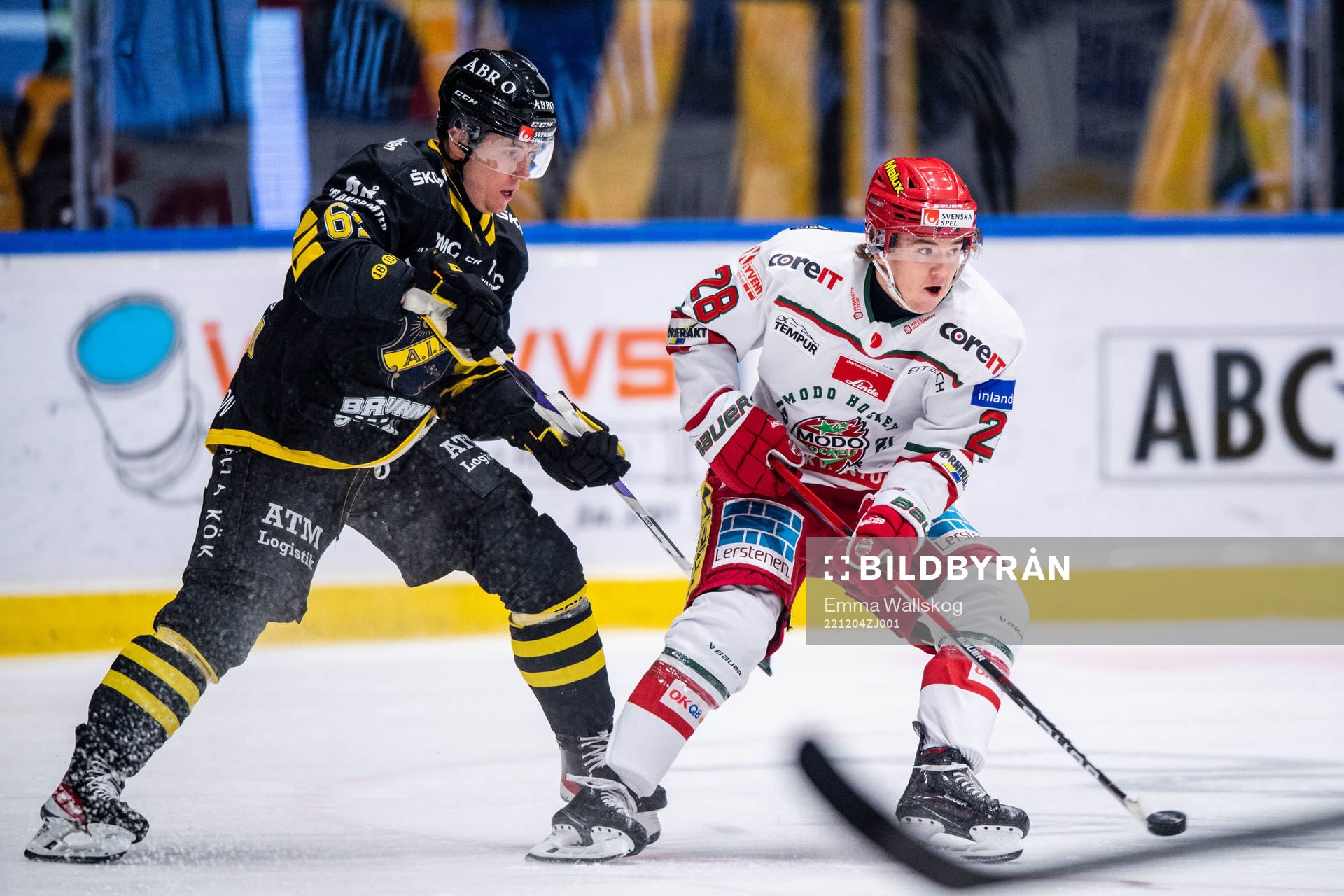 AIKs Adam Rockwood och Modos Theo Jacobsson