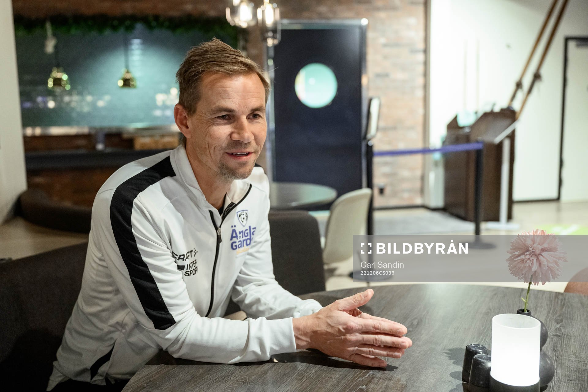 Niclas Alexandersson, tränare på Änglagårdsskolan, blir