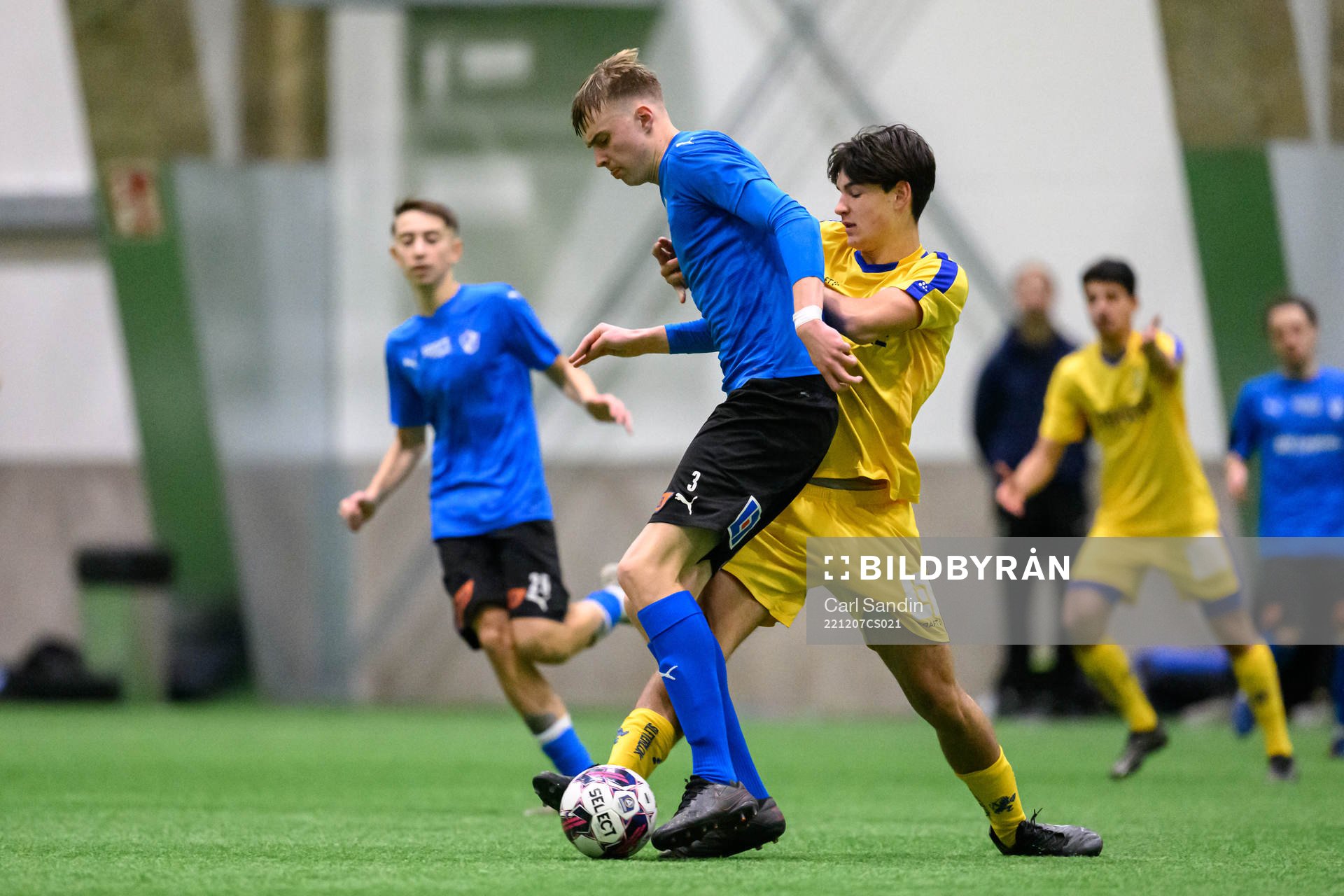 Halmstads William Backhausen och IFK Göteborgs Leon Dusi