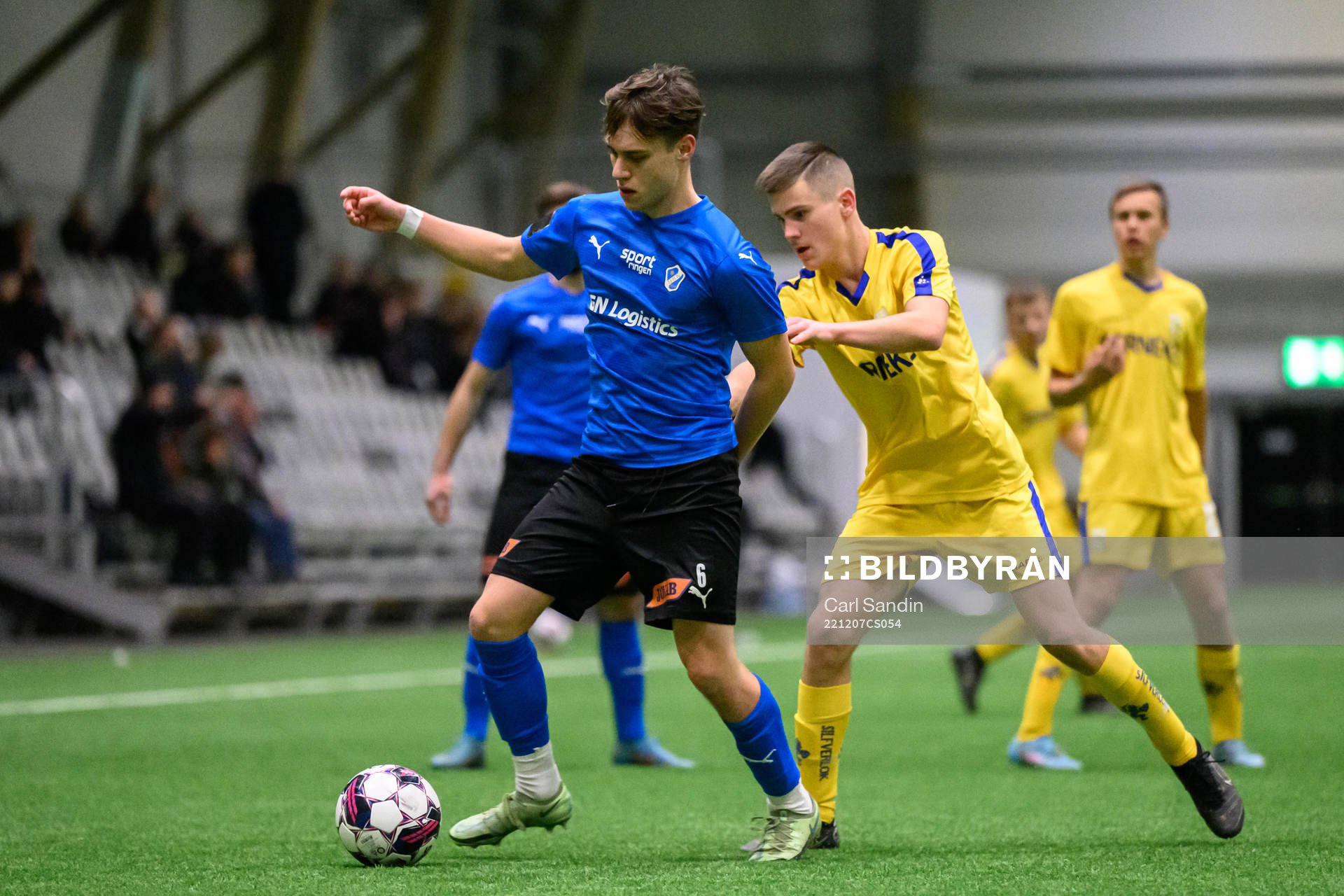 Halmstads Manfred Nilsson under fotbollsmatchen i Skandinaviska Mästerskapen mellan Halmstad och IFK Göteborg den 7 december 2022 i Borås.