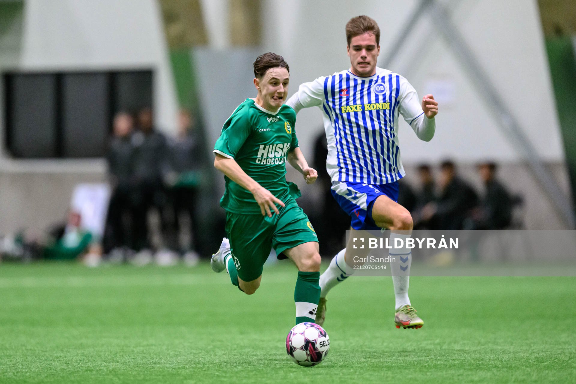 Hammarbys Oscar Mozcarny och Odenses Sebastian Zografos