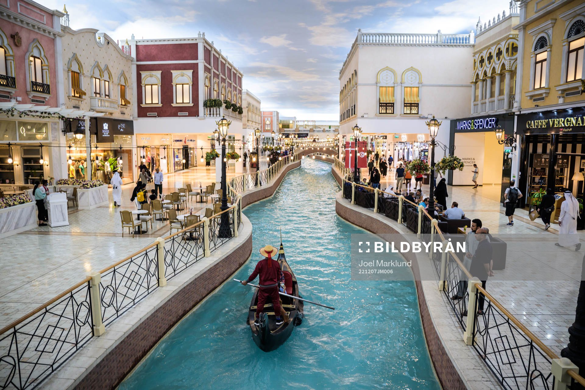 A gondola at Villaggio Mall