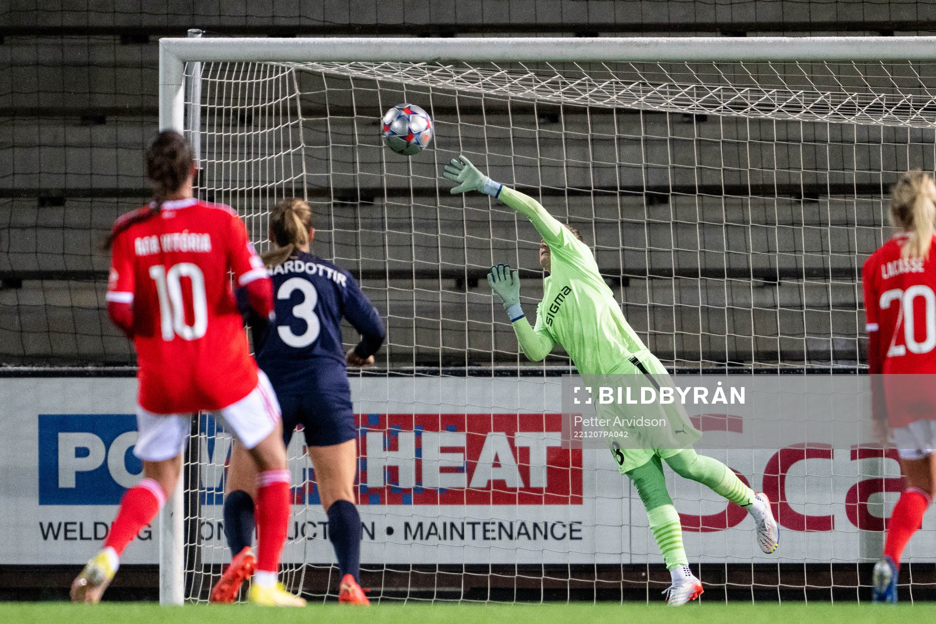 Goalkeeper Teagan Micah of Rosengård