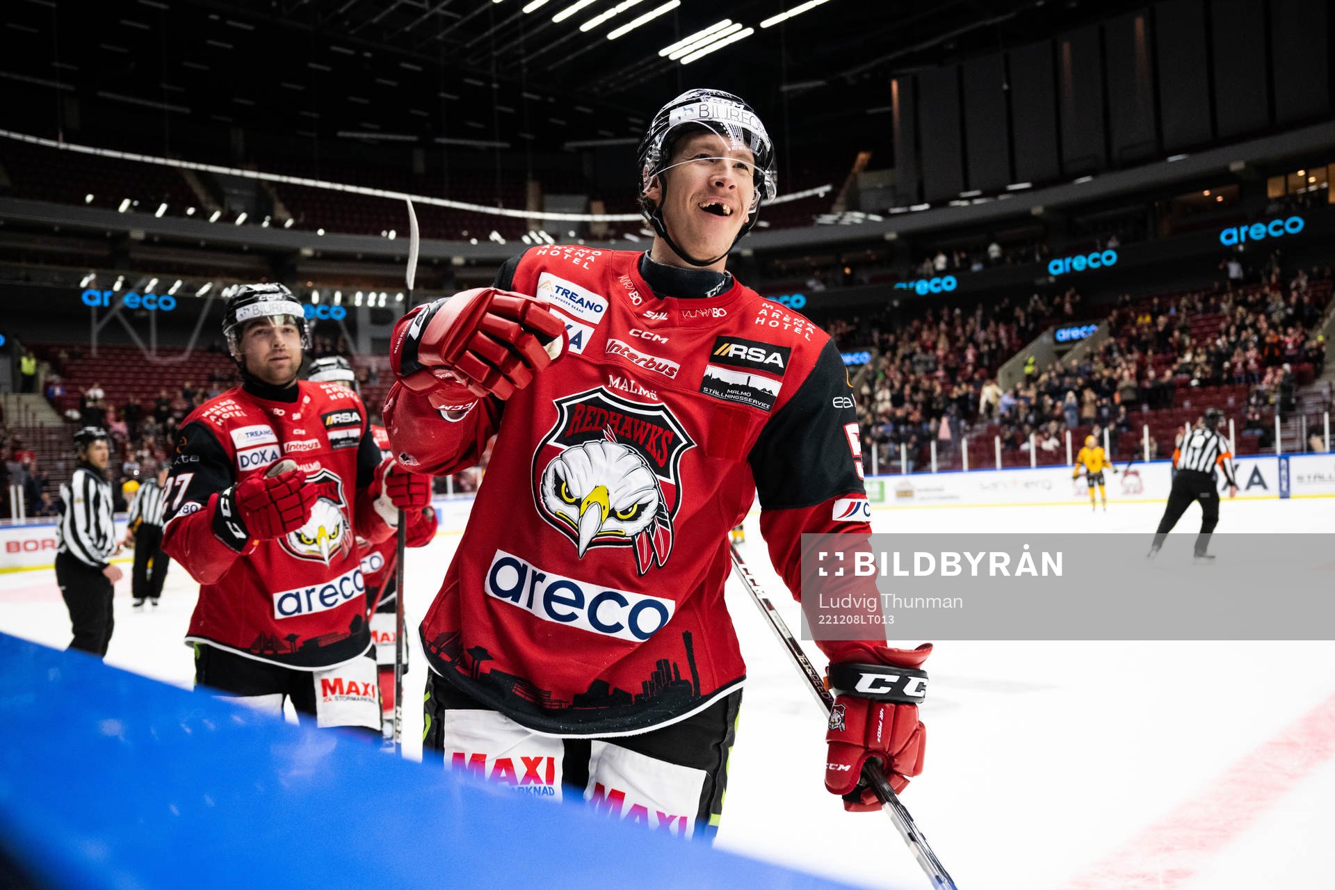 Malmö Redhawks Emil Sylvegård jublar