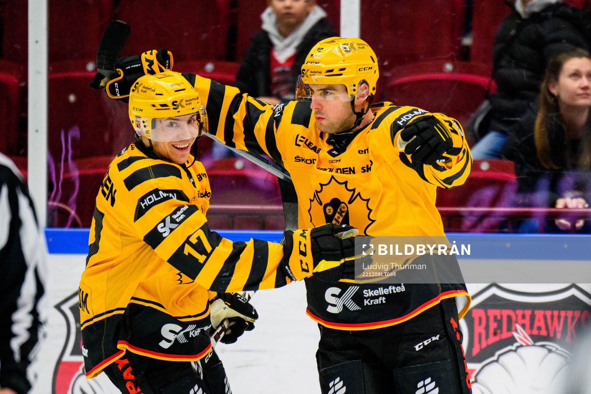 Skellefteås Pär Lindholm och Joakim Lindström jublar