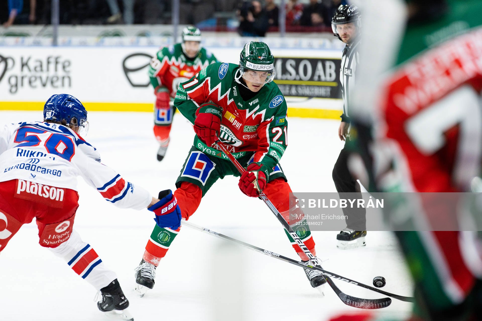 Oskarshamns Juuso Riikola och Frölundas Loui Eriksson