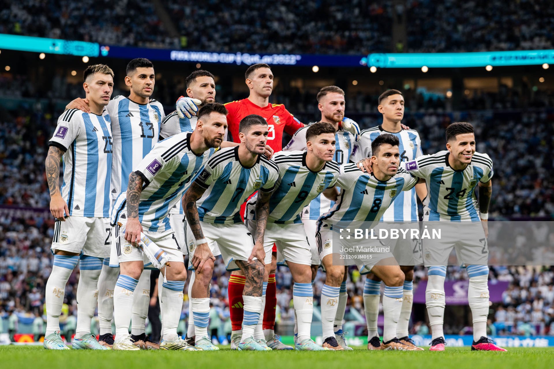 The starting eleven of Argentina pose for a team photo