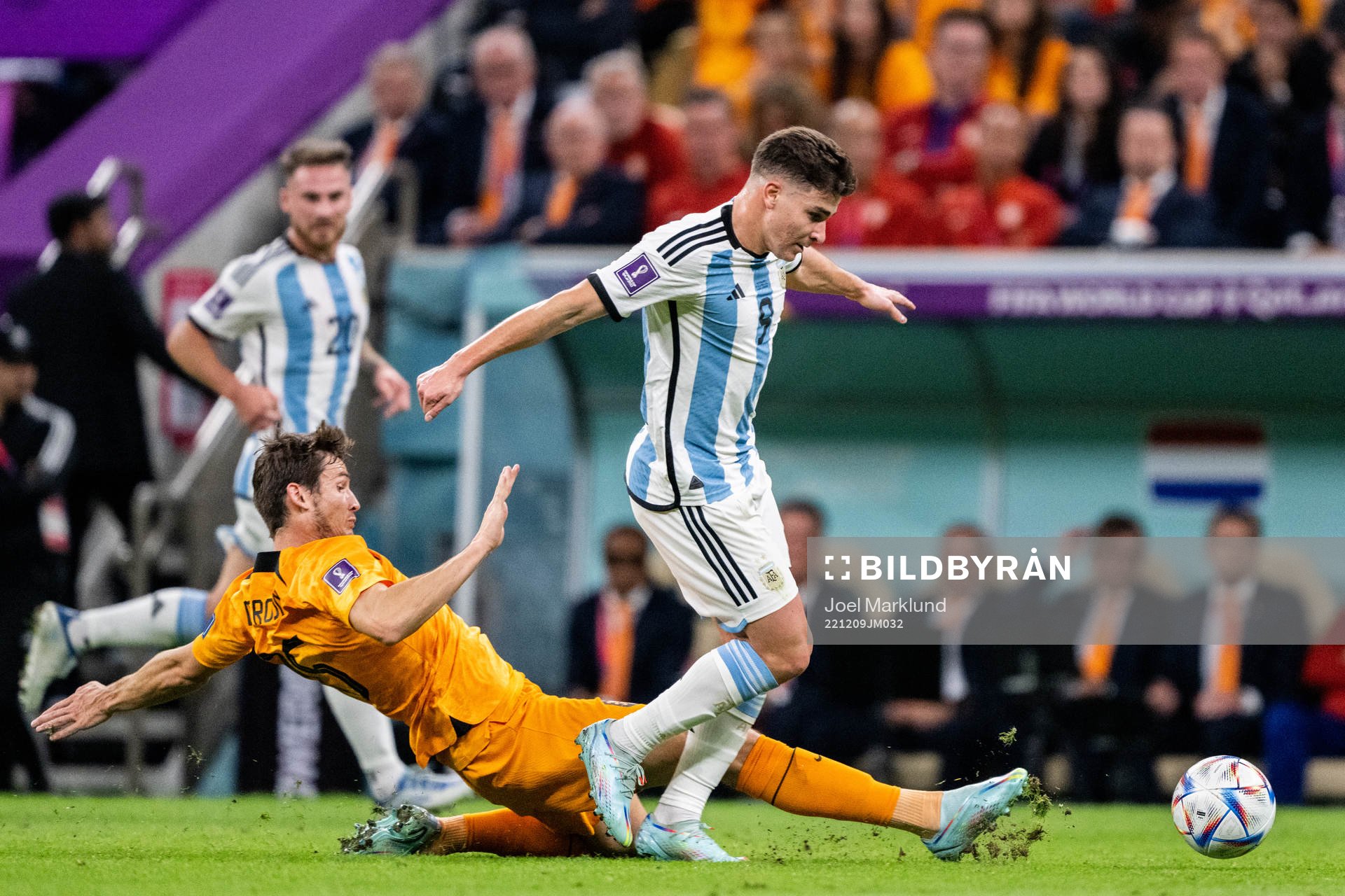 Marten de Roon of Netherlands and Julian Alvarez of