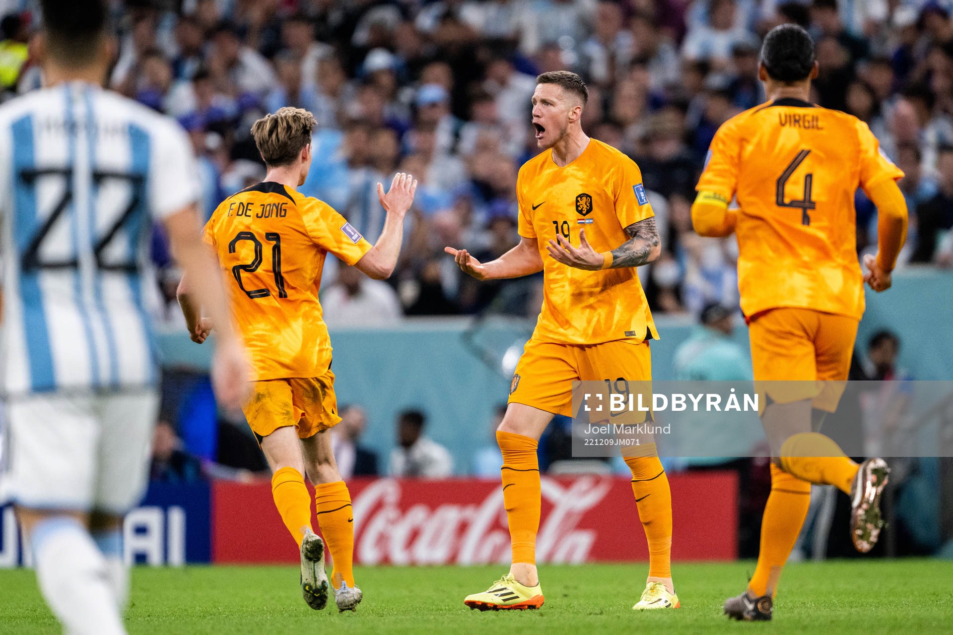 Wout Weghorst of Netherlands celebrates his 1-2 goal