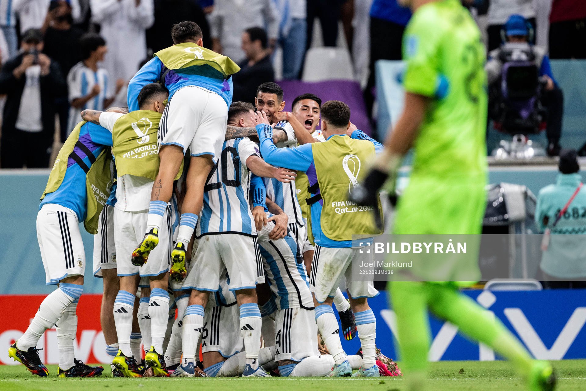 Players of Argentina celebrate