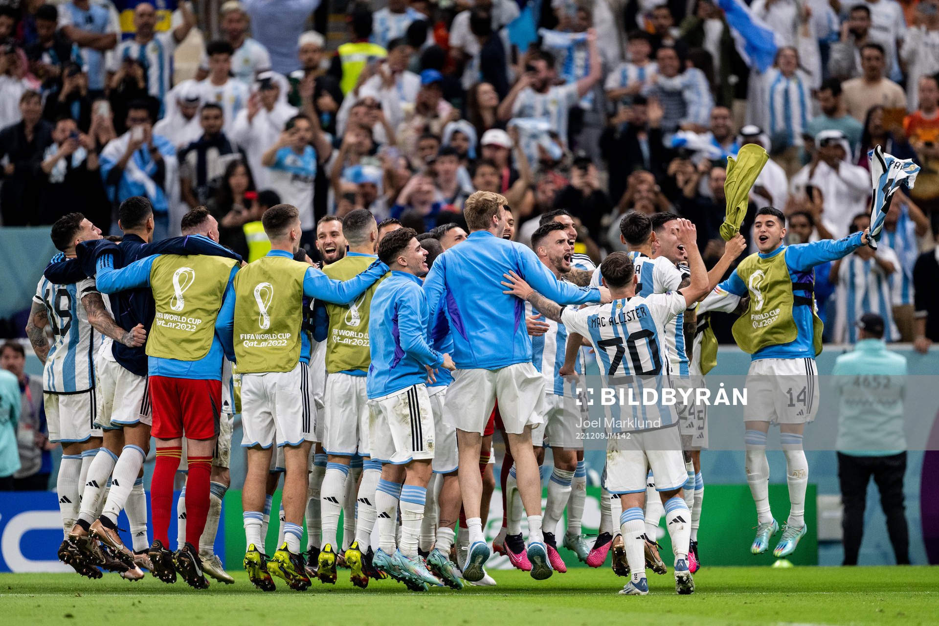 Players of Argentina celebrate