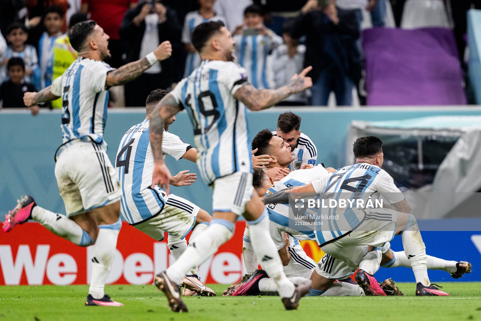 Lautaro Martinez of Argentina celebrate