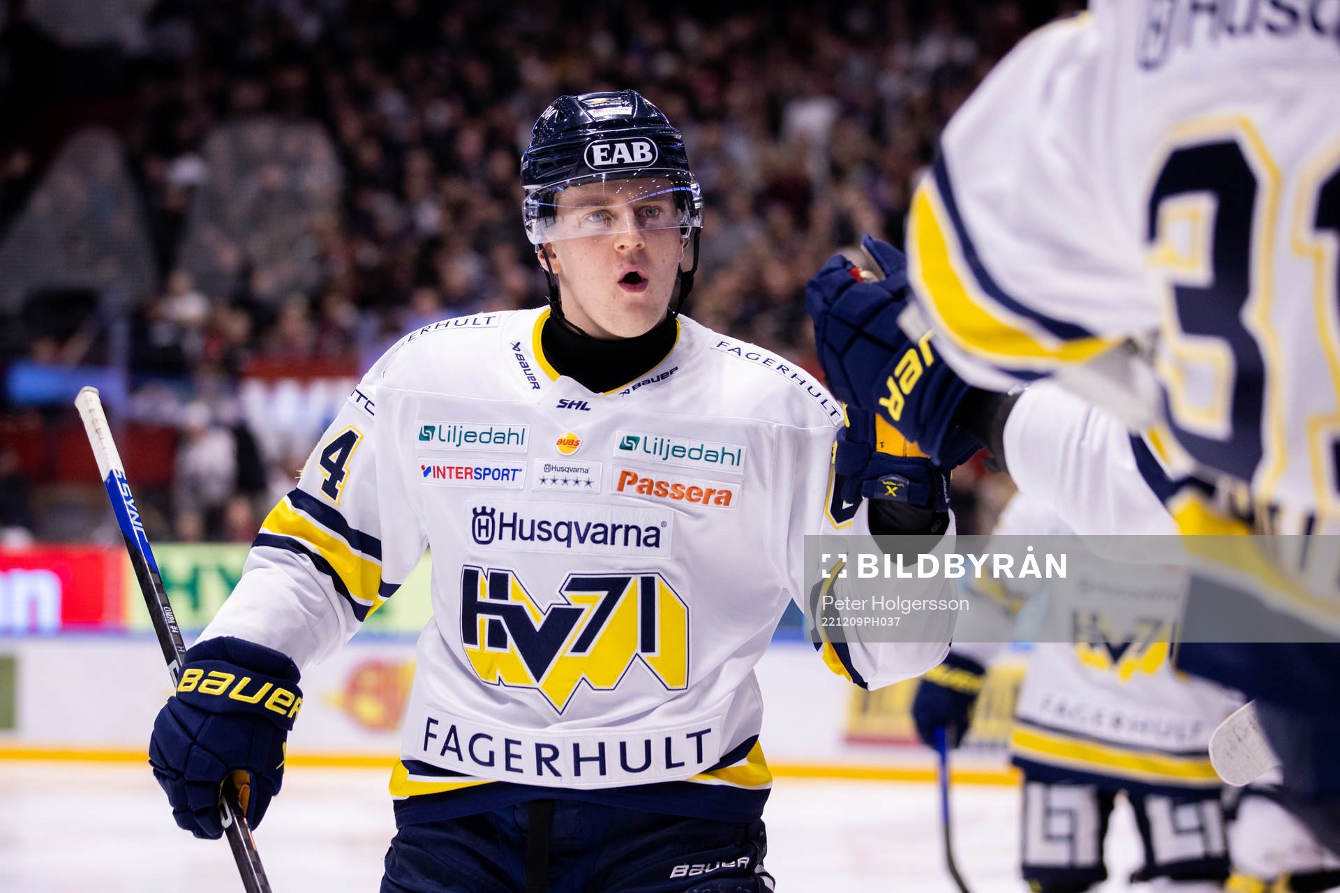 HV71s Emil Andrae jublar