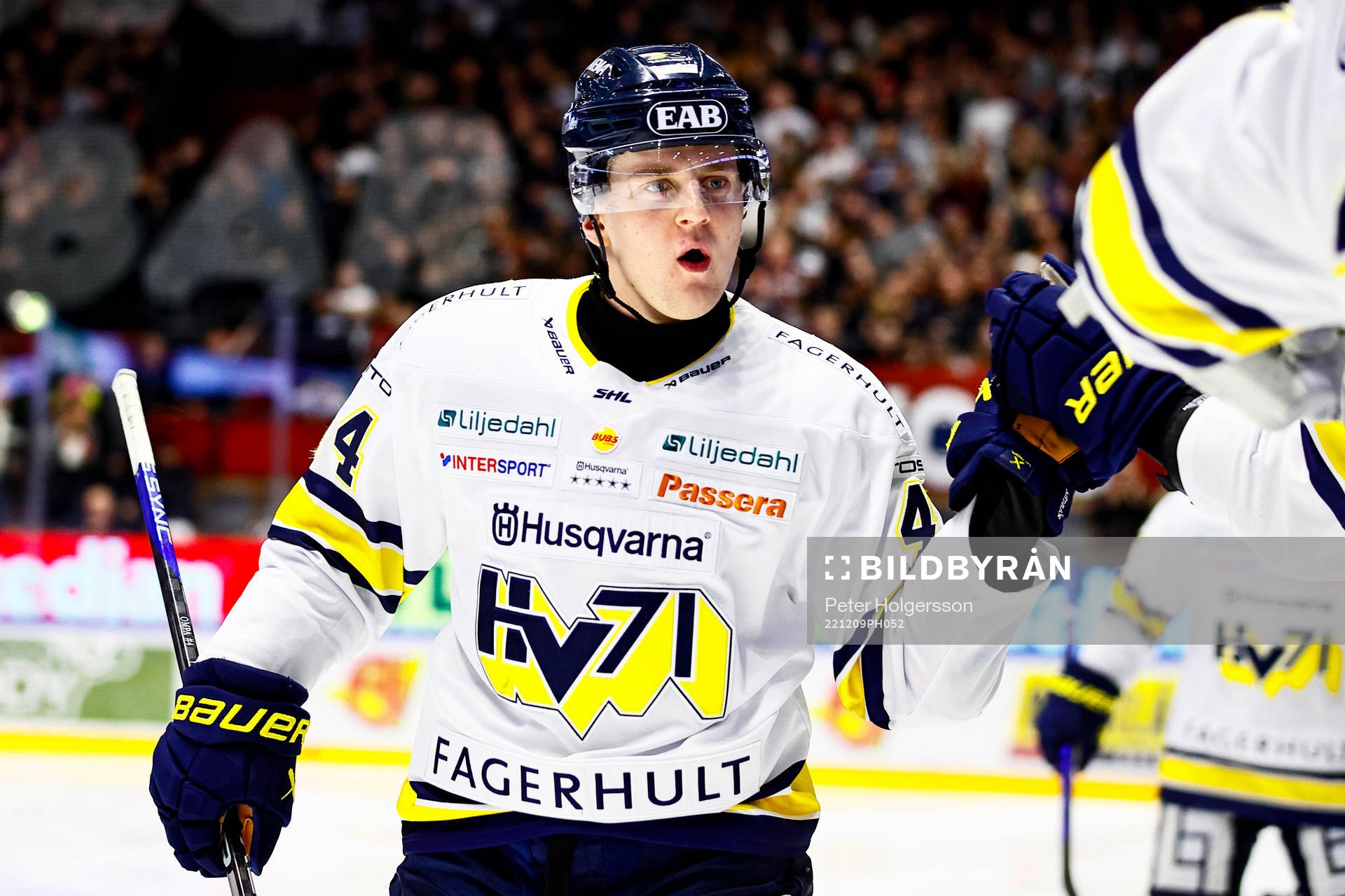 HV71s Emil Andrae jublar