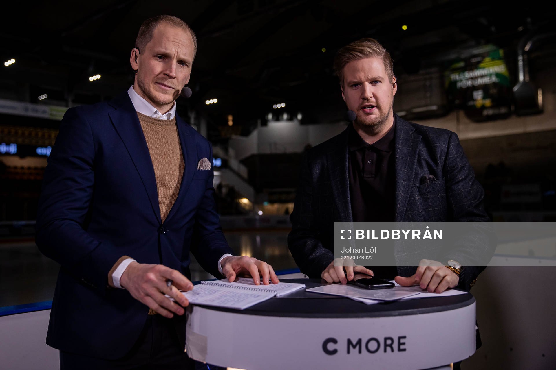 Cmores kommentatorer Mikael daggen Eriksson och Lars