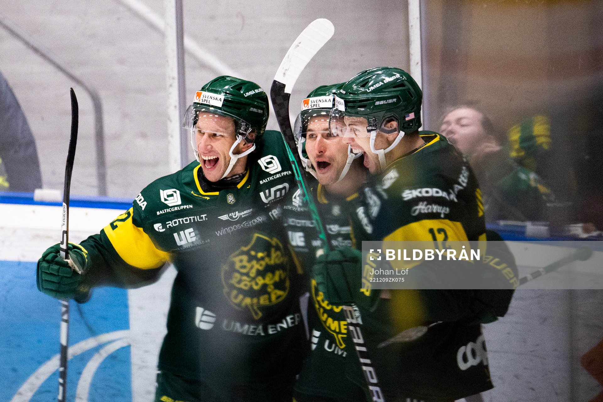 Björklövens Scott Pooley jublar