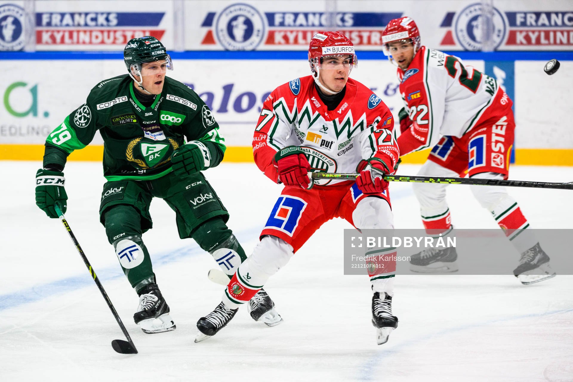 Färjestads Patrik Lundh och Frölundas Jere Innala
