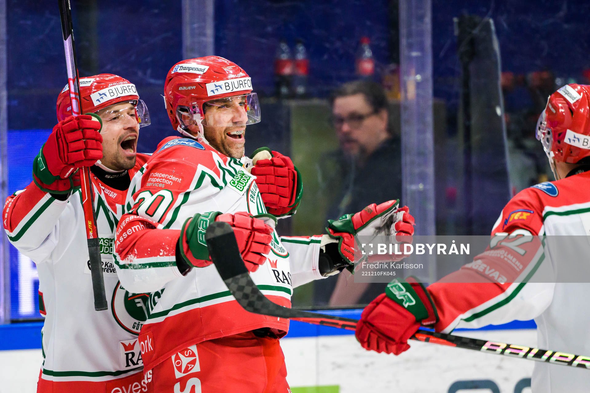 Frölundas Patrik Carlsson och Joel Lundqvist jublar