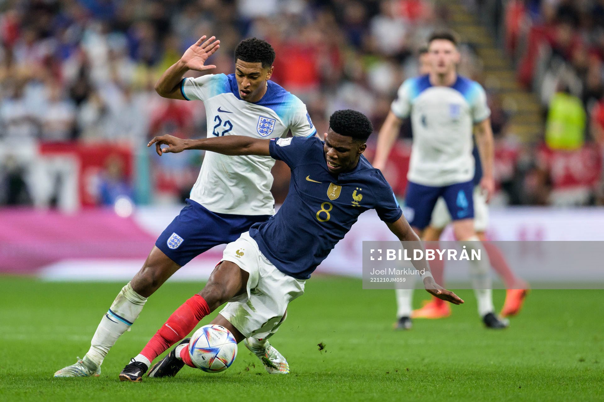 Jude Bellingham of England and Aurelien Tchouameni of France