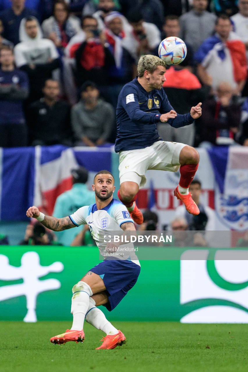 Kyle Walker of England and Antoine Griezmann of France during the FIFA World Cup 2022 quarterfinal between England and France on December 10, 2022 in Doha.