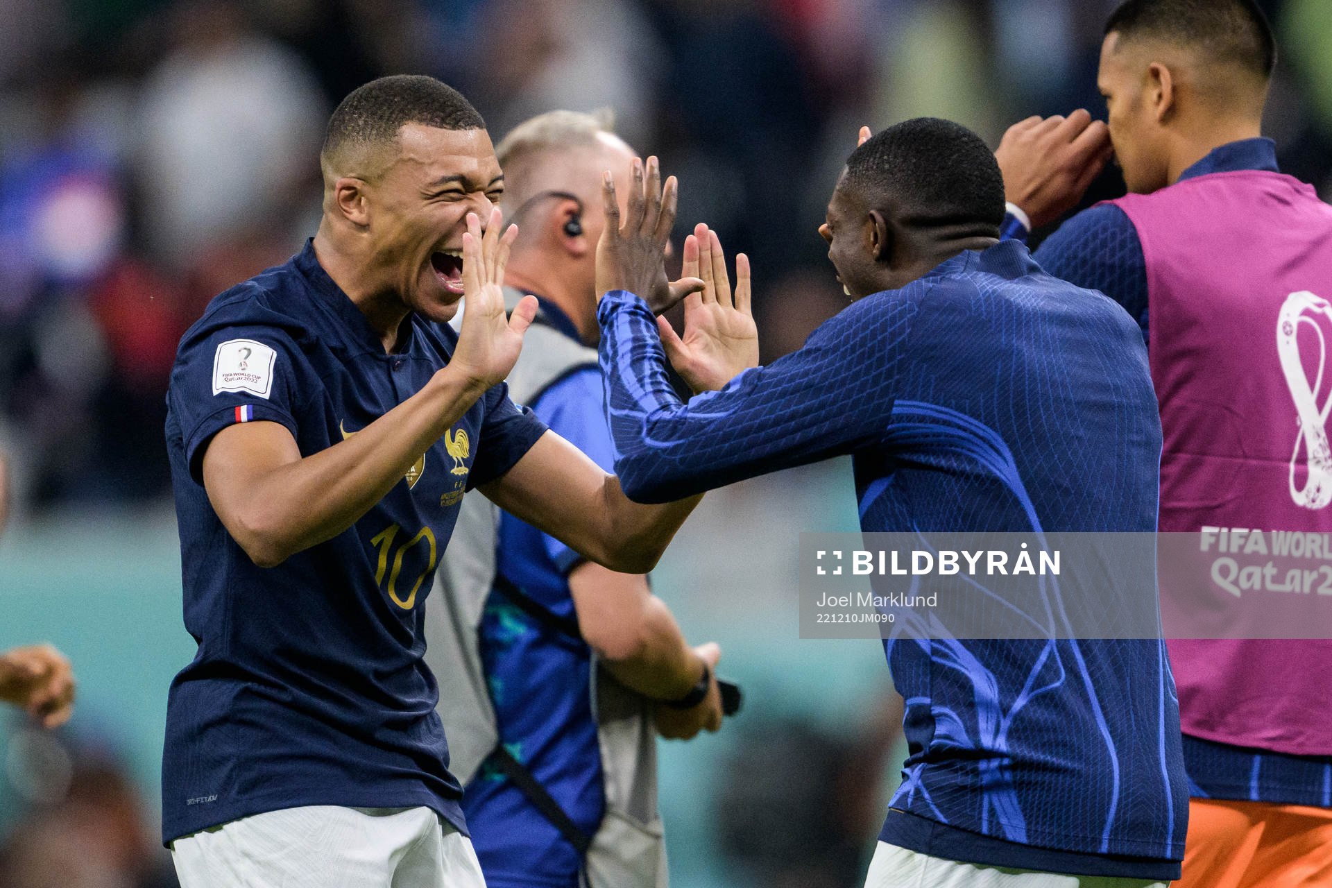 Kylian Mbappe and Ousmane Dembele of France celebrate