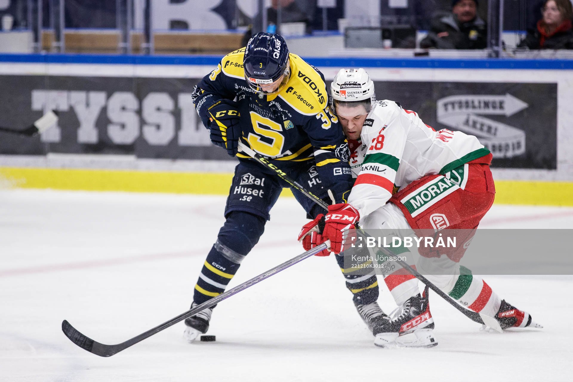 Södertäljes Filiph Engsund och Moras Jonathan Myrenberg