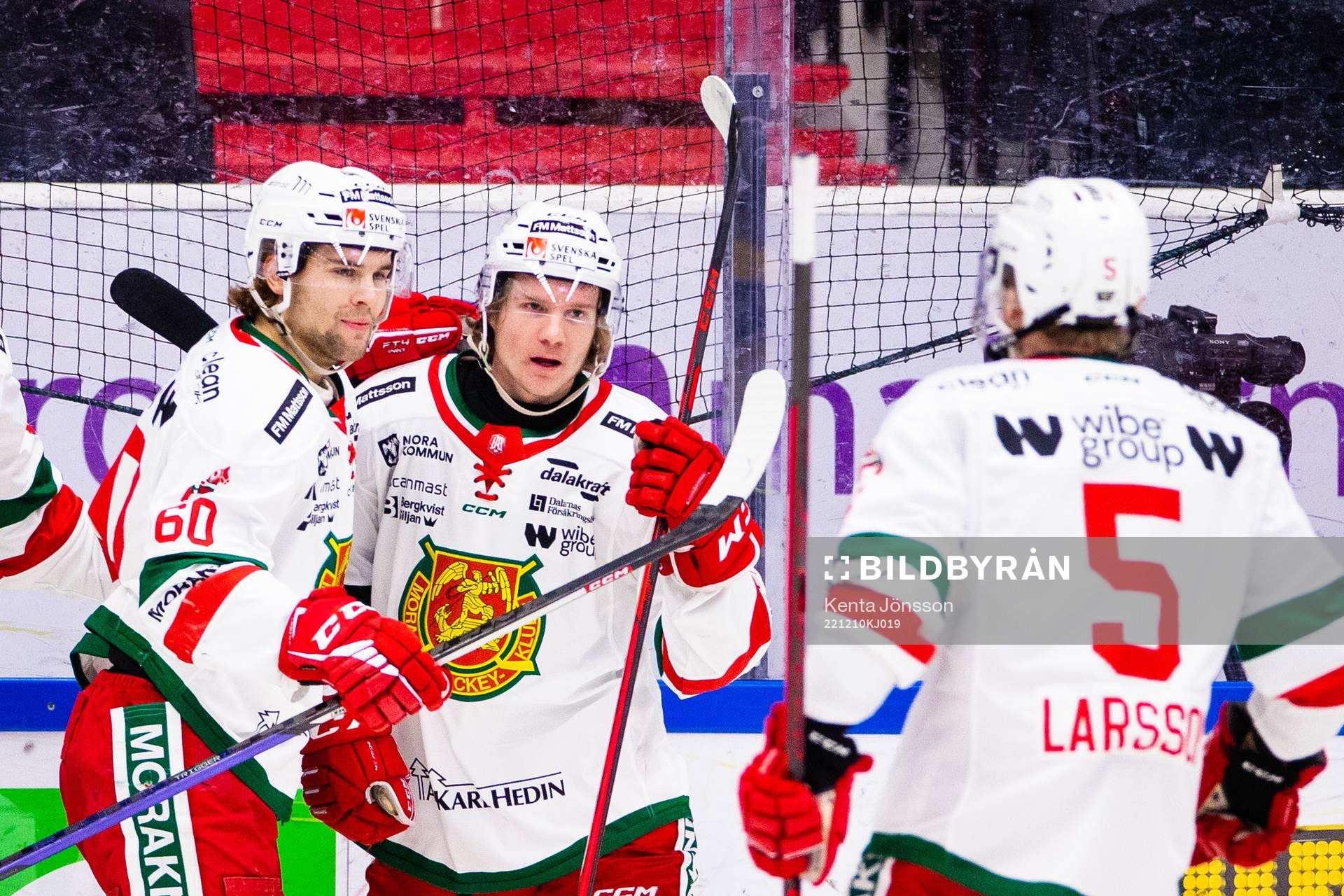 Moras Anton Heikkinen jublar