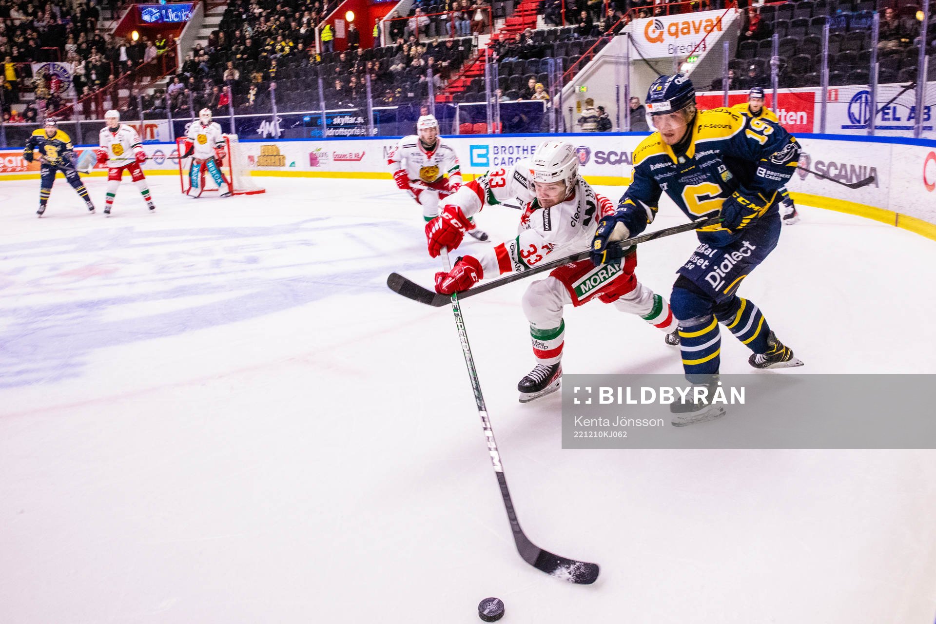 Moras Olle Strandell och Södertäljes Lucas Carlsson
