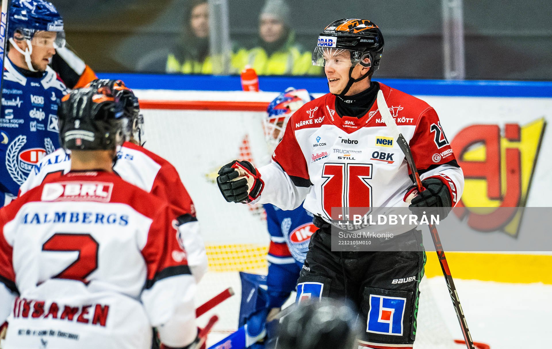 Örebros Linus Öberg jublar