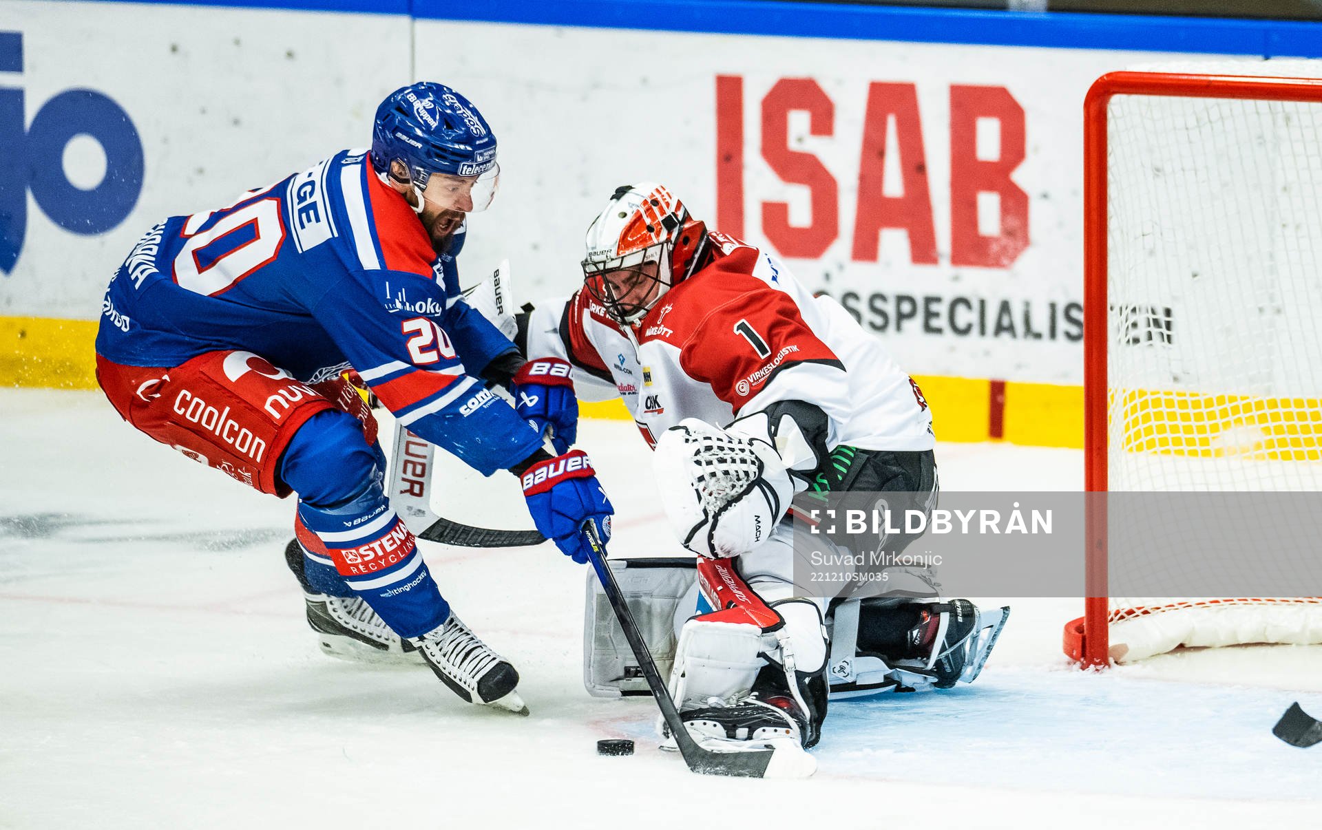 Oskarshamns Hynek Zohorna mot Örebros målvakt Jhonas