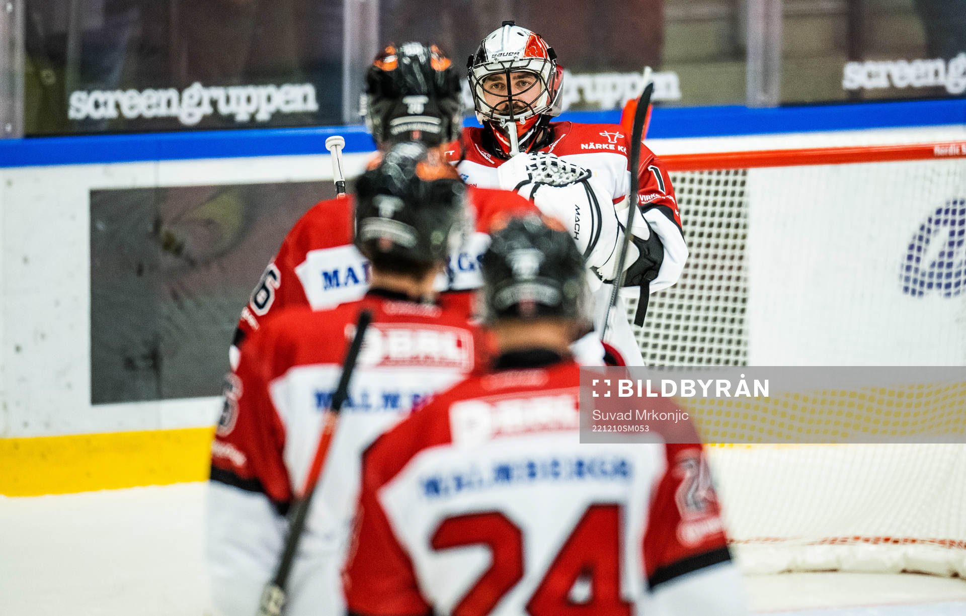 Örebros målvakt Jhonas Enroth jublar