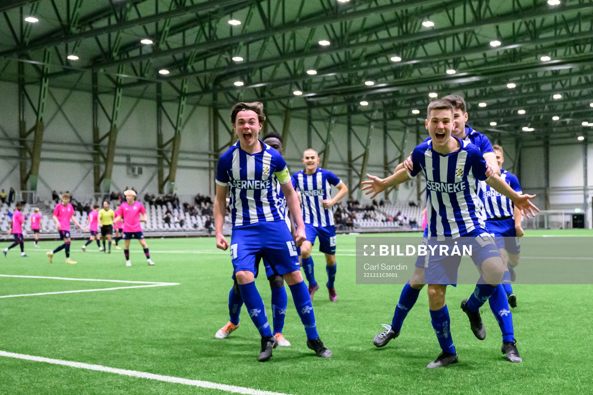 22121 IFK Göteborgs Elis Barlind och Leo Radakovic jublar