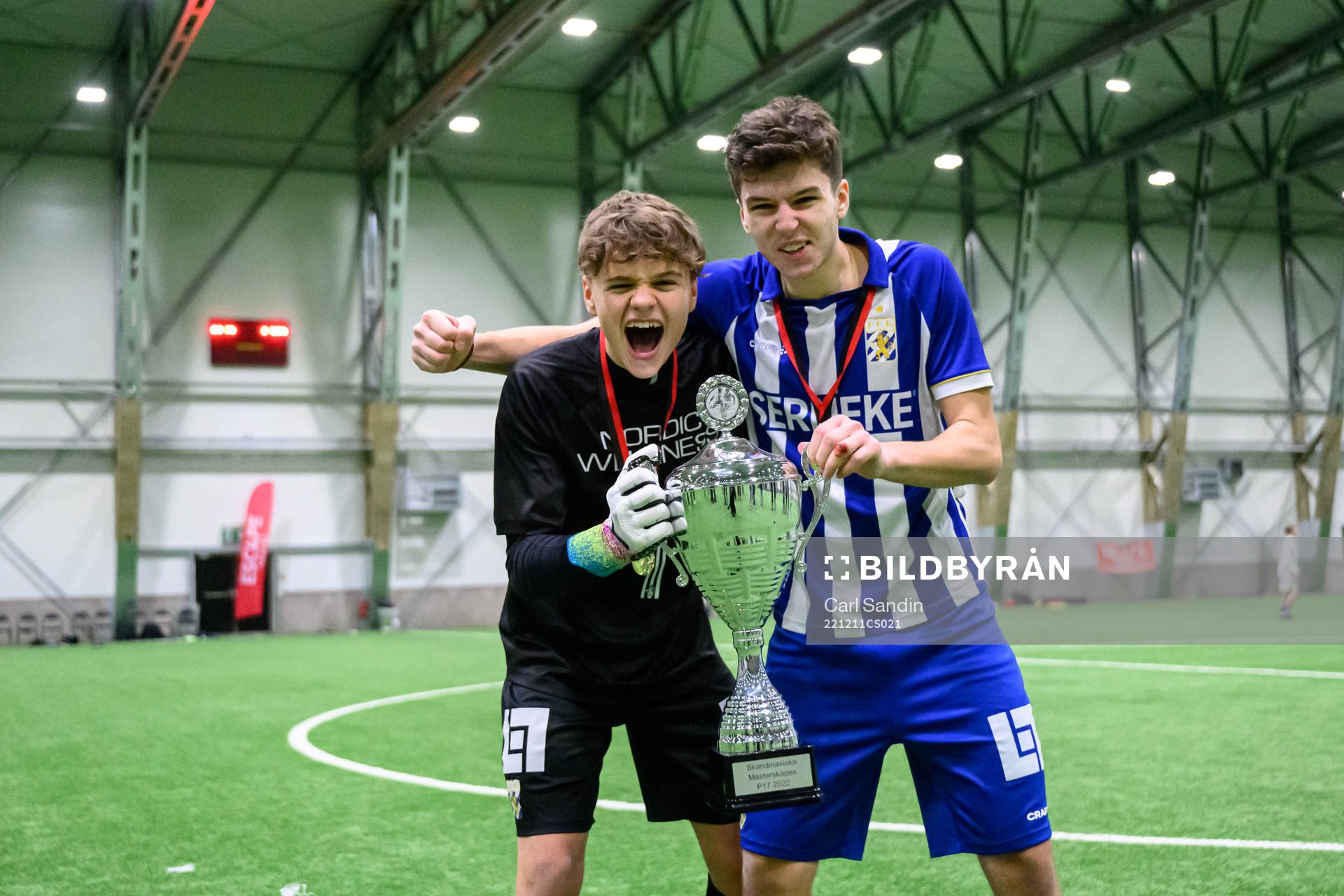 IFK Göteborgs målvakt Linus Dahlgren och Lion Beqiri