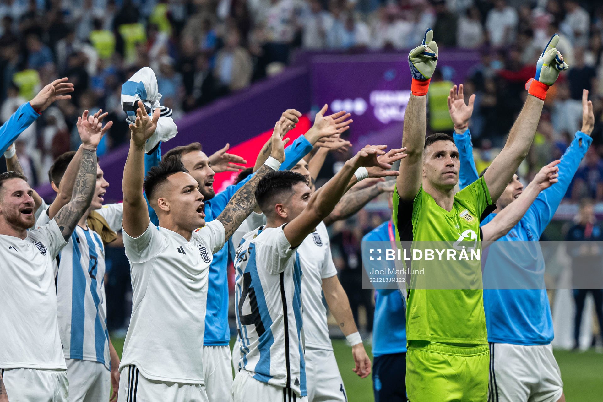 Players of Argentina celebrate