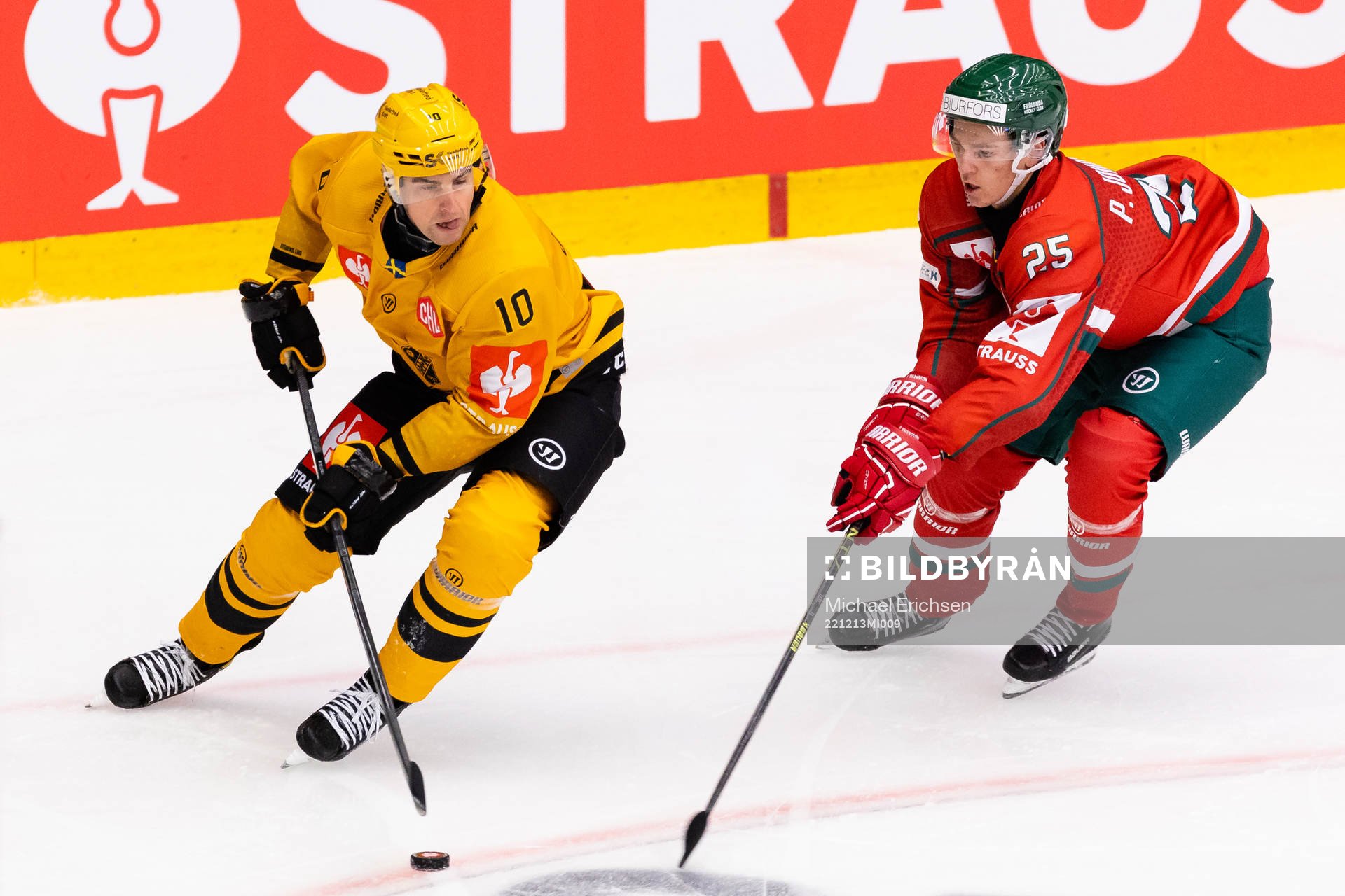 Joakim Lindström of Skellefteå and Pontus Johansson of