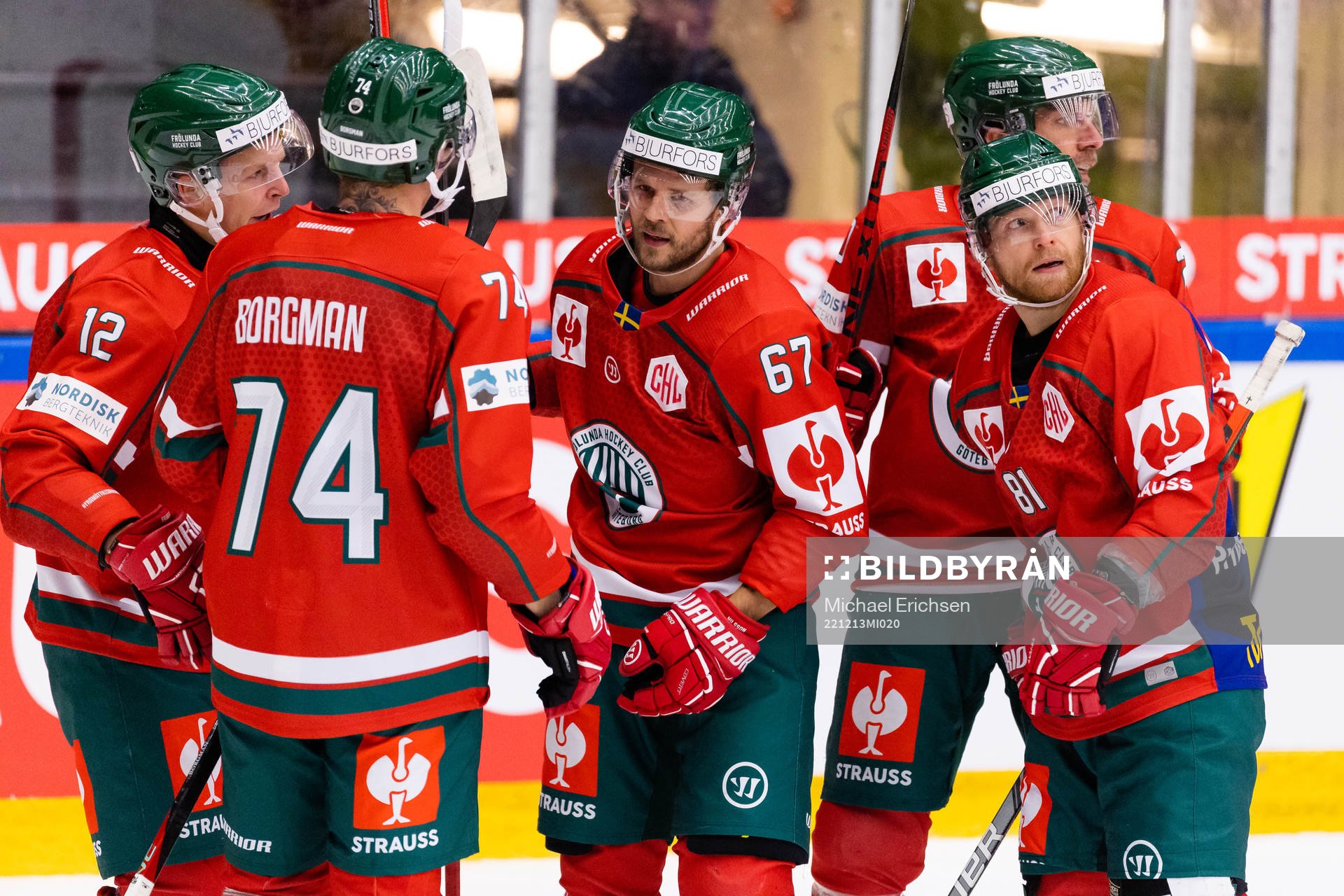 Jacob Nilsson of Frölunda celebrates scoring 2-1