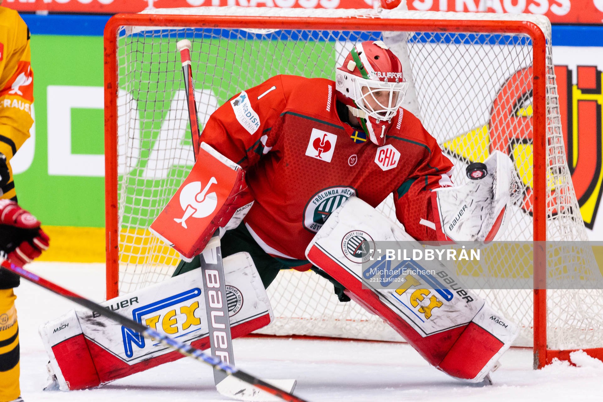Goalkeeper Lars Johansson of Frölunda