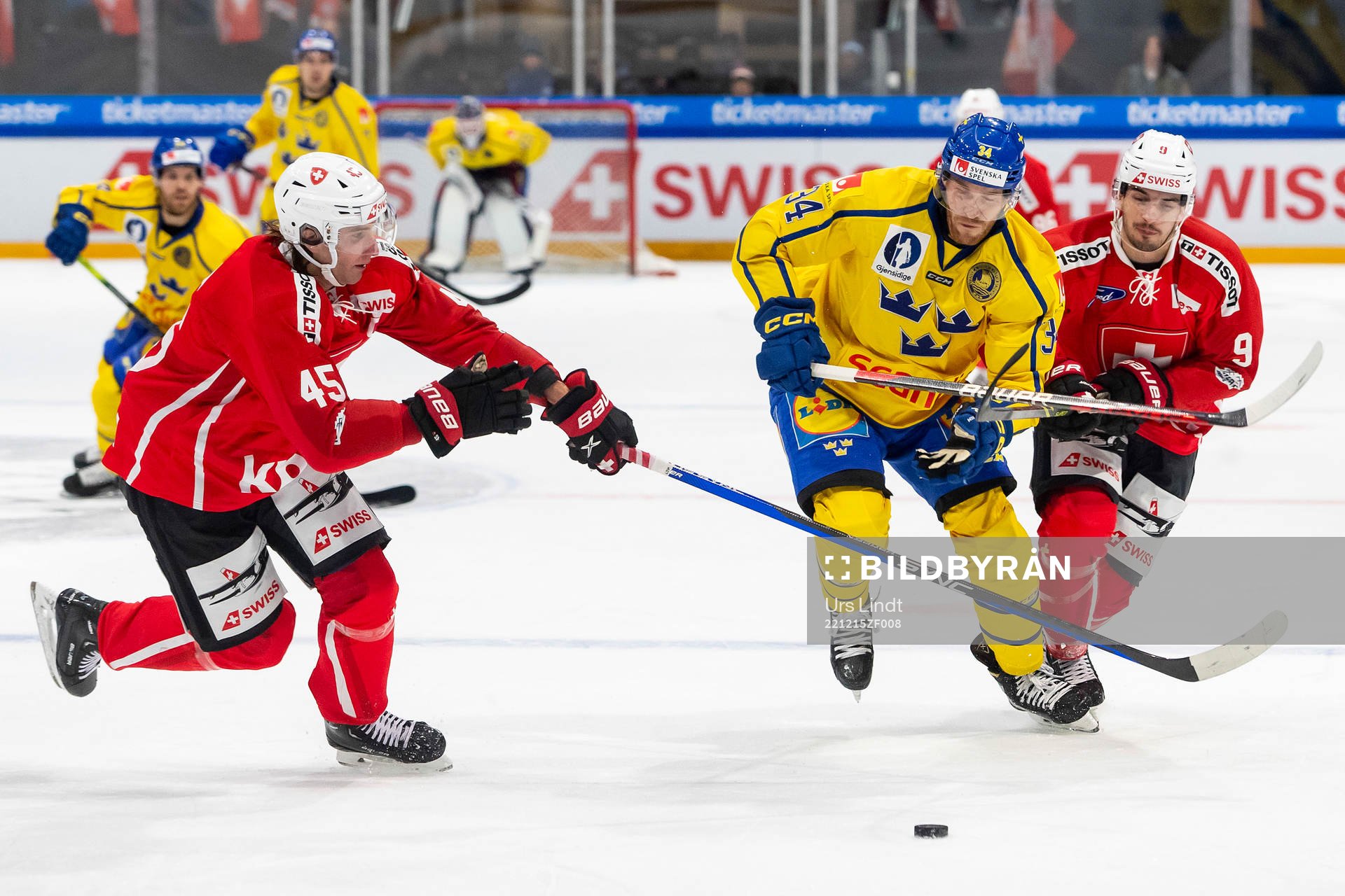Oscar Eklind of Sweden against Michael Fora and Damien Riat