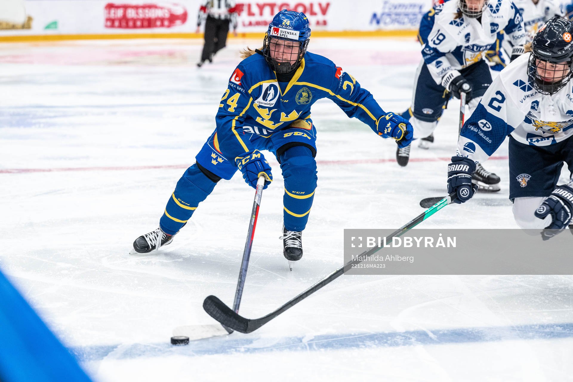 Felizia Wikner-Zienkiewicz of Sweden and Sini Karjalainen