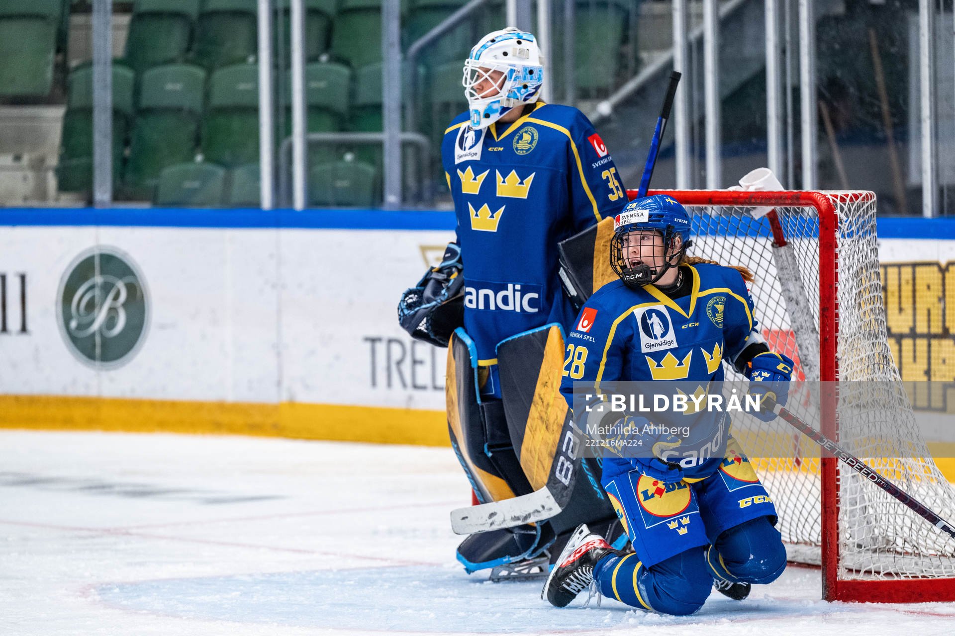 Goaltender Tindra Holm and Solveig Gisler  of Sweden