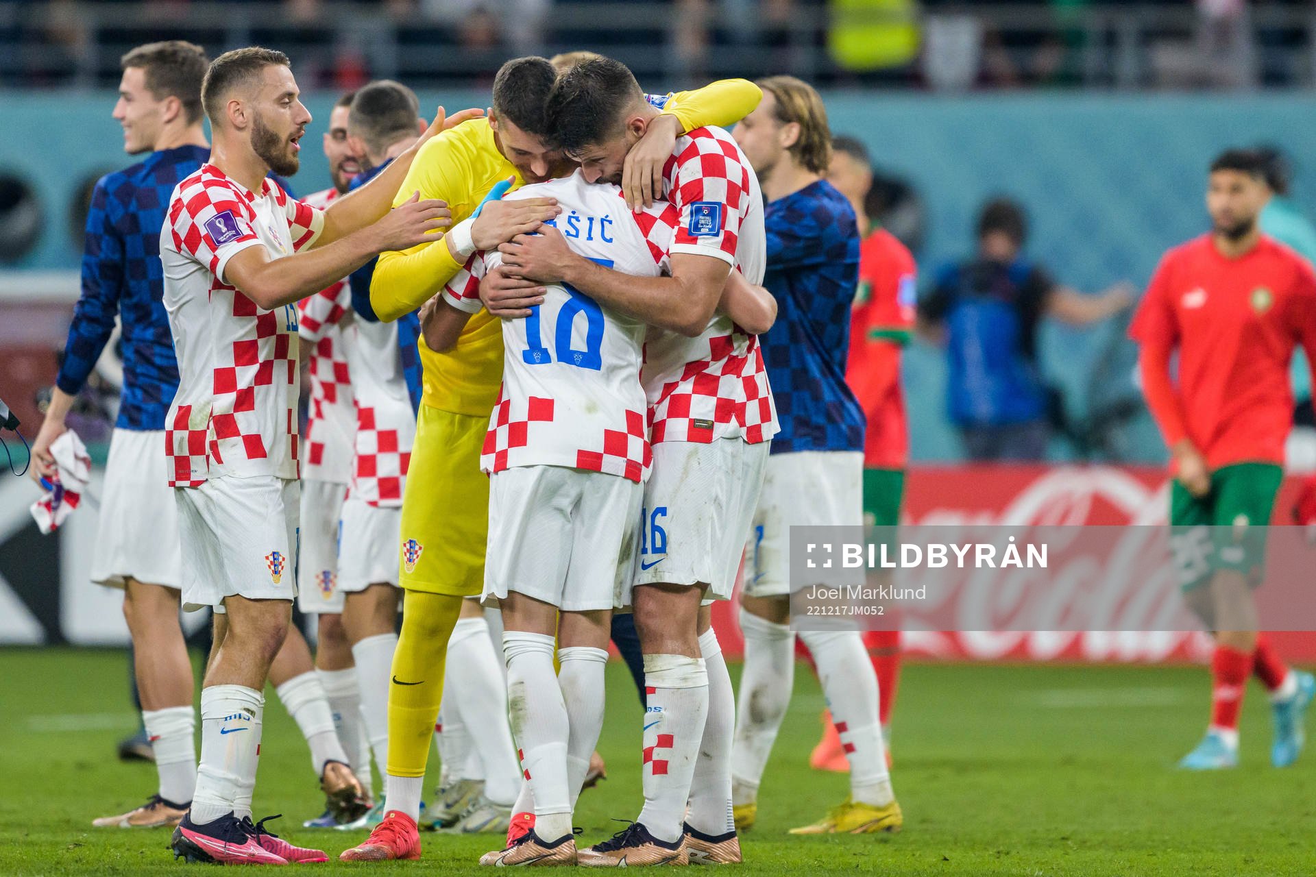 Mislav Orsic of Croatia celebrate with teammates