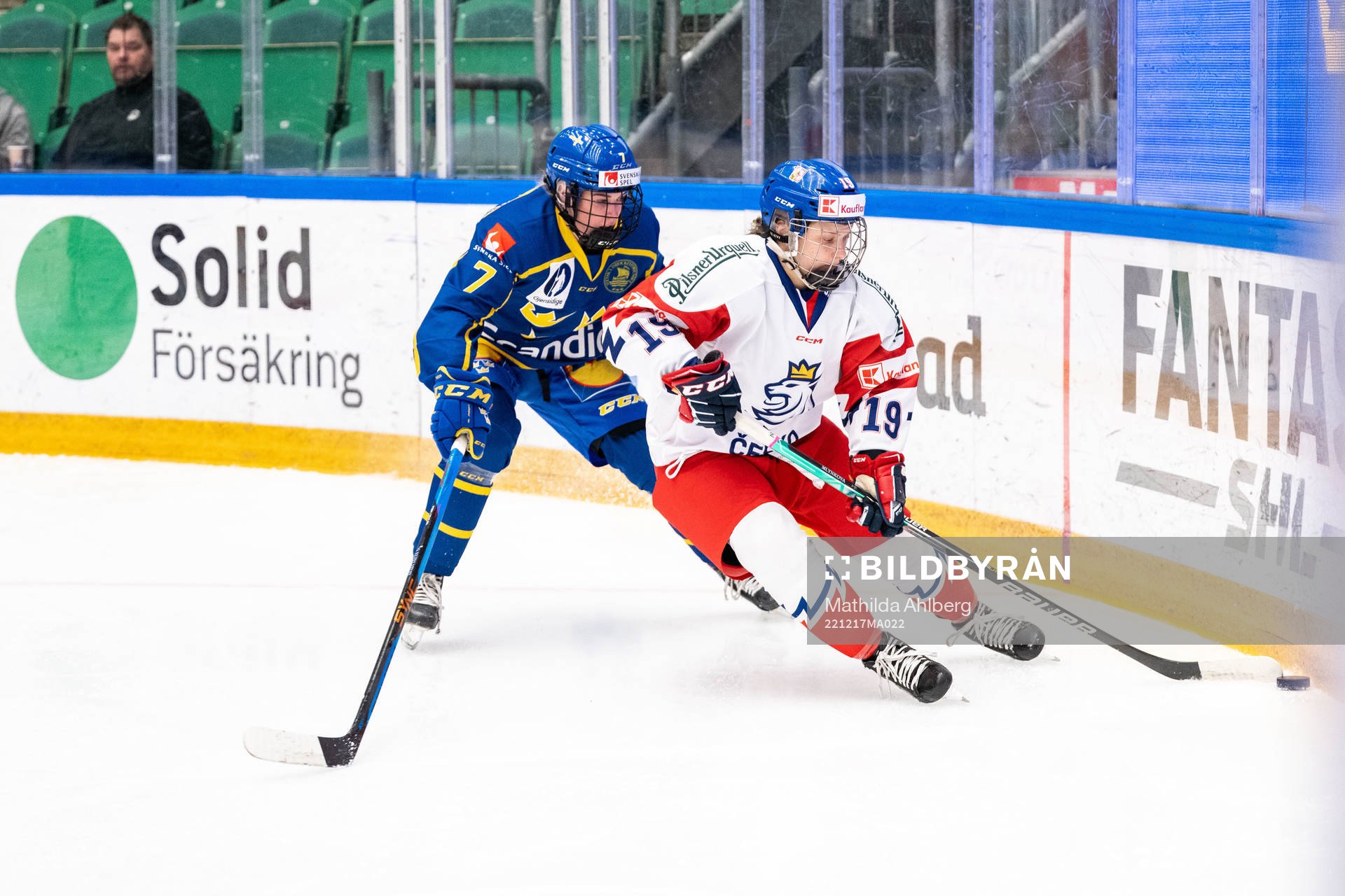 Emma Forsgren of Sweden and Michaela Pejzlova of Czech