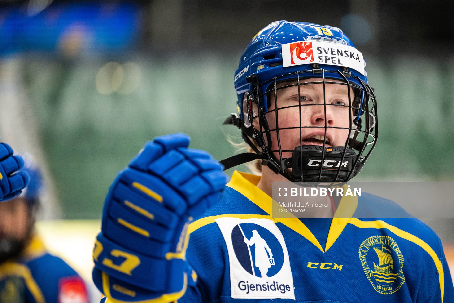 Sara Hjalmarsson of Sweden celebrates 1-0 by Lisa Johansson